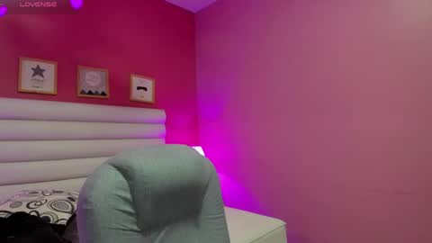 violet_sinclair online show from April 2026 11:19:02 AM