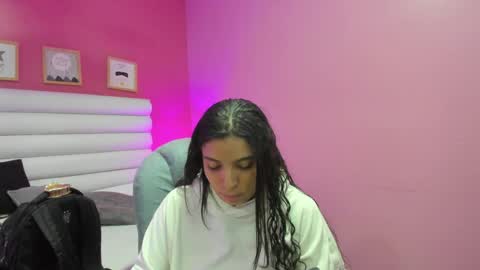 violet_sinclair online show from April 2026 11:19:02 AM