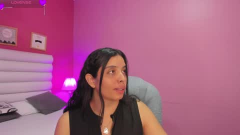 violet_sinclair online show from April 2026 03:18:02 PM