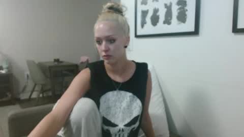 Snapshot of violet_winter97 chatting on September 2025 09:33:02 AM violet_winter97 online show from September 2025 09:33:02 AM