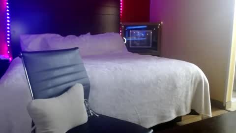 Snapshot of violet_winter97 chatting on February 2026 05:08:02 AM violet_winter97 online show from February 2026 05:08:02 AM