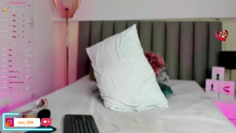 Snapshot of violeta_cs chatting on February 2025 12:04:01 AM online show from February 2025 12:04:01 AM