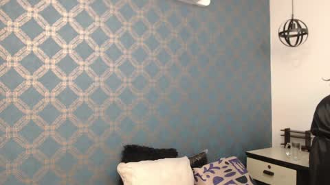 Violeta  online show from December 2024 01:18:02 AM