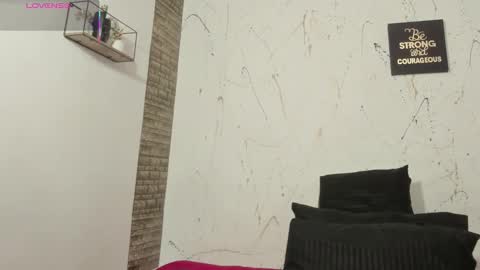 Violet  online show from February 2026 04:11:01 AM