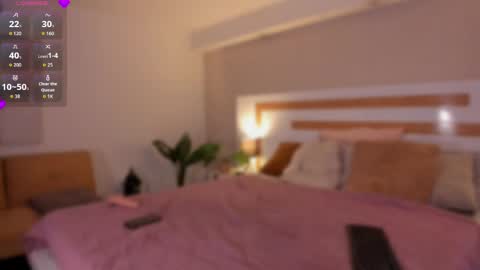 Violeta  online show from May 2026 12:00:01 PM