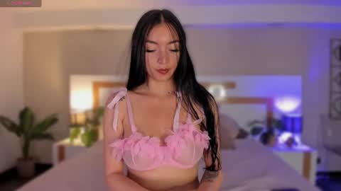 Violeta  online show from June 2026 11:53:01 AM