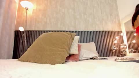 Snapshot of violeta_fowler chatting on October 2025 05:48:02 AM violeta fowler online show from October 2025 05:48:02 AM