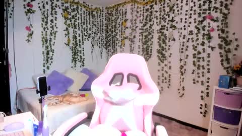 Snapshot of violeta_miler_ chatting on March 2026 06:25:02 PM Violeta online show from March 2026 06:25:02 PM