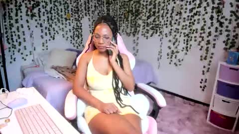 Snapshot of violeta_milleer chatting on November 2025 03:45:02 PM Violeta online show from November 2025 03:45:02 PM