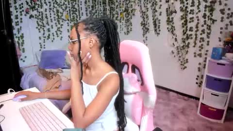 Violeta online show from November 2025 05:45:02 PM