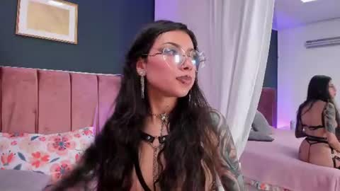 Snapshot of violeta_muns chatting on June 2026 06:12:01 PM Violeta online show from June 2026 06:12:01 PM
