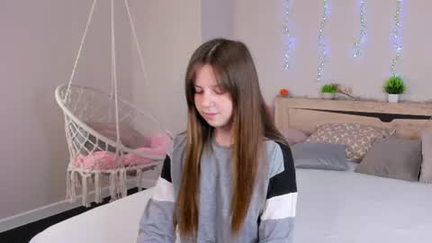 Snapshot of violeta_paul chatting on June 2026 09:14:02 AM Violeta online show from June 2026 09:14:02 AM