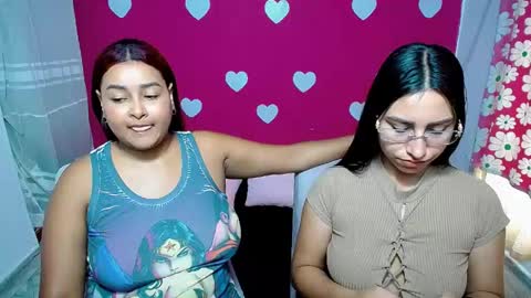 Snapshot of violeta_rouses chatting on April 2026 04:57:02 PM violeta_rouses online show from April 2026 04:57:02 PM