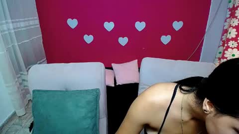 Snapshot of violeta_rouses chatting on May 2026 04:12:02 PM violeta_rouses online show from May 2026 04:12:02 PM