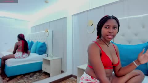 Snapshot of violeta_ruiz_ chatting on March 2025 03:49:01 PM violeta_ruiz_ online show from March 2025 03:49:01 PM