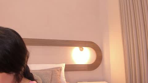 Violeta Sum online show from May 2026 01:05:01 PM