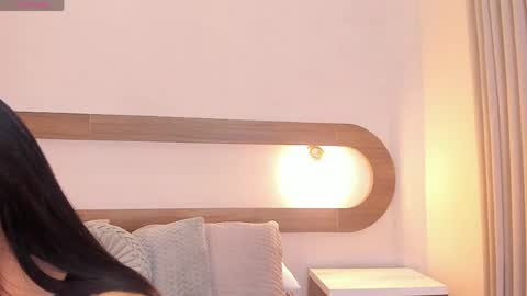 Violeta Sum online show from May 2026 12:11:02 PM