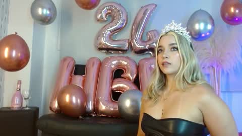 Violeta online show from December 2025 04:35:01 PM