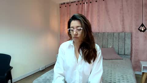 Snapshot of violetascott_ chatting on January 2025 12:31:02 PM VIOLETA online show from January 2025 12:31:02 PM