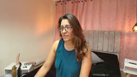 Snapshot of violetascott_ chatting on February 2025 12:48:02 PM VIOLETA online show from February 2025 12:48:02 PM