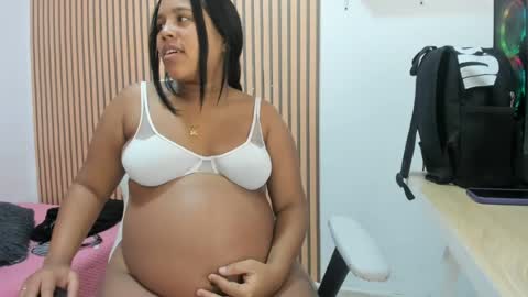Snapshot of violetasexi_69 chatting on June 2026 01:32:01 PM violetasexi_69 online show from June 2026 01:32:01 PM