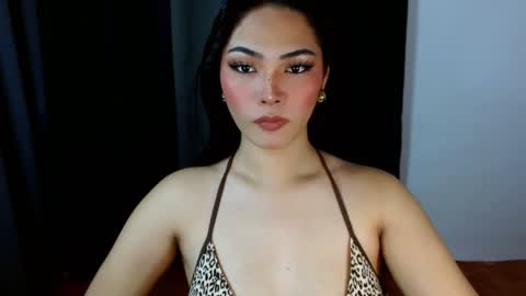 Snapshot of violetasha chatting on January 2025 08:32:02 AM violet online show from January 2025 08:32:02 AM