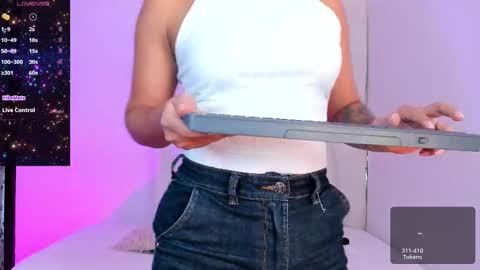 Violeta online show from February 2025 06:33:02 PM