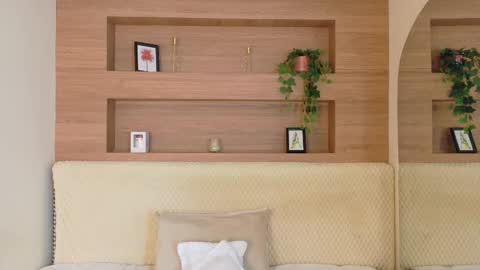 Snapshot of violetbloomm chatting on February 2026 11:53:01 AM Violet online show from February 2026 11:53:01 AM