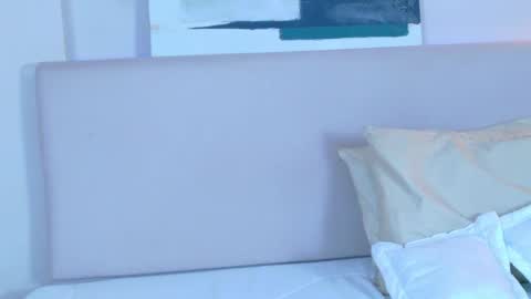 Snapshot of violetbloomm chatting on March 2026 11:43:02 AM Violet online show from March 2026 11:43:02 AM