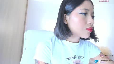 Snapshot of violeth___ chatting on December 2024 11:10:02 AM violeth___ online show from December 2024 11:10:02 AM