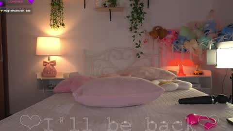 violeth___ online show from May 2026 02:45:01 PM