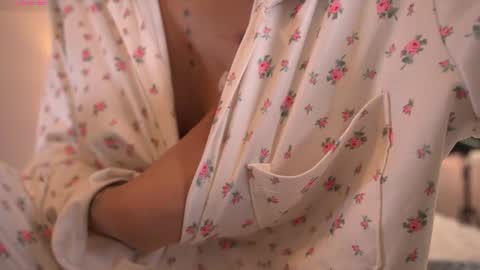 violeth___ online show from June 2026 10:23:01 AM