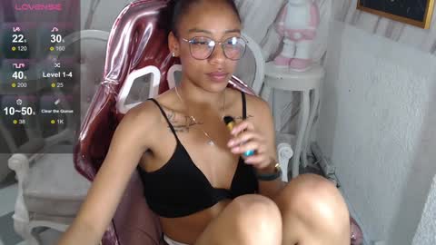 Snapshot of violeth_b chatting on January 2025 06:38:02 PM violeth_b online show from January 2025 06:38:02 PM