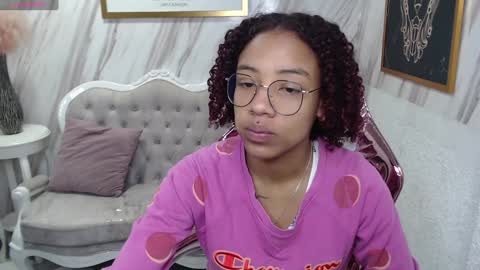 Snapshot of violeth_b chatting on January 2025 12:39:01 PM violeth_b online show from January 2025 12:39:01 PM