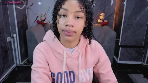 violeth_b online show from April 2026 12:41:01 PM