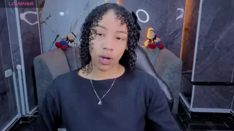 violeth_b online show from May 2026 01:17:01 PM