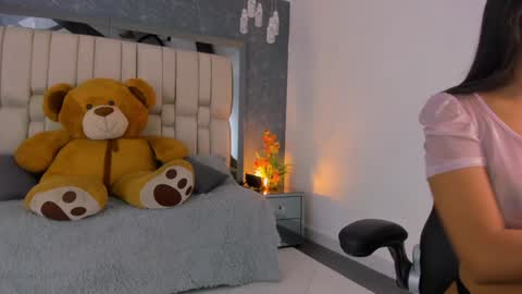 Violeth Foxx online show from February 2025 12:05:02 PM