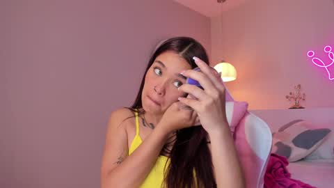 Violeth Hill online show from January 2025 02:38:02 AM