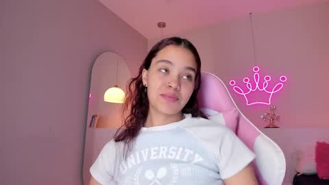 Violeth Hill online show from March 2025 08:10:02 PM