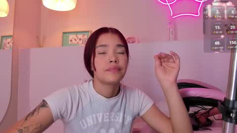 Violeth Hill online show from September 2025 07:57:02 PM