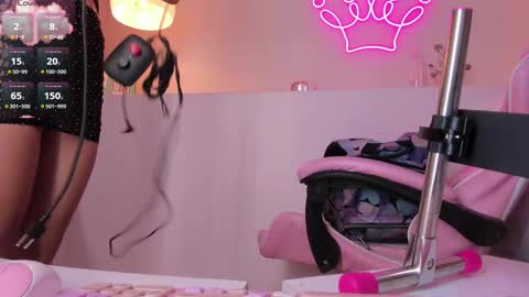 Violeth Hill online show from September 2025 07:41:02 PM