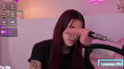 Violeth Hill online show from November 2025 07:54:01 PM