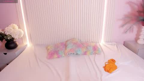 violethall2 online show from March 2026 09:42:02 PM