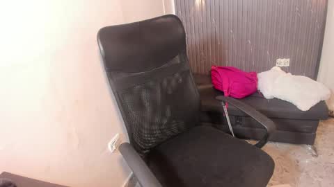 violethall2 online show from April 2026 06:30:02 PM