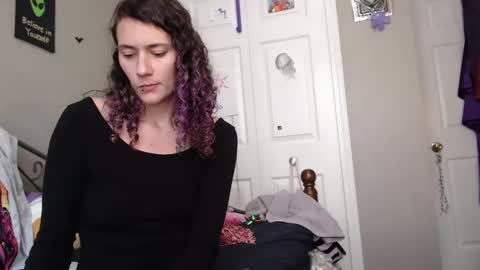 Snapshot of violethooper chatting on January 2025 06:24:02 PM Violet Hooper online show from January 2025 06:24:02 PM