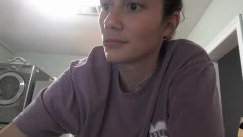 Snapshot of violethooper chatting on February 2026 05:06:02 AM Violet Hooper online show from February 2026 05:06:02 AM