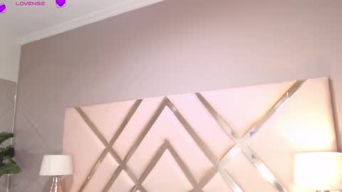 VioletLux online show from October 2025 09:27:02 PM