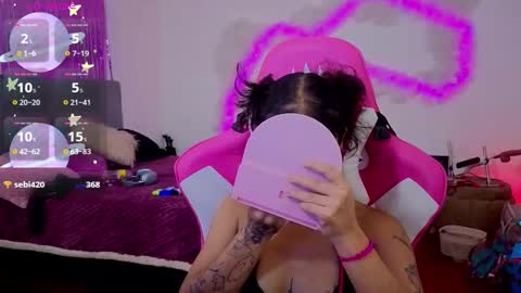 Snapshot of violetqs chatting on March 2026 08:15:02 PM online show from March 2026 08:15:02 PM