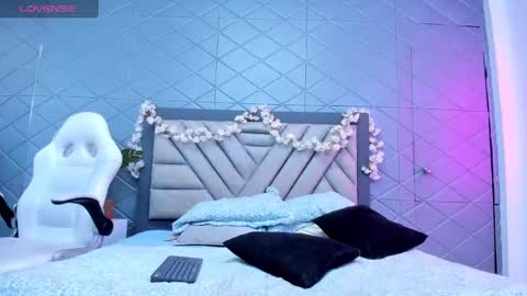 Violet Rousse online show from February 2025 07:52:01 PM