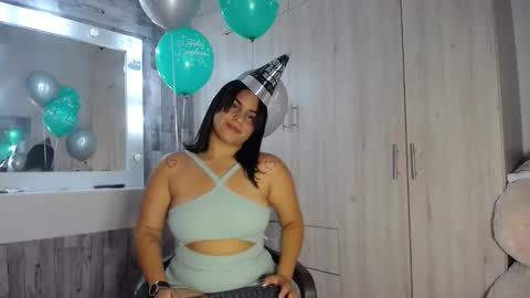 violetroussee online show from February 2026 11:22:01 PM